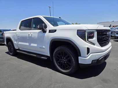 New 2025 GMC Sierra 1500 Elevation w/ Elevation Premium Package