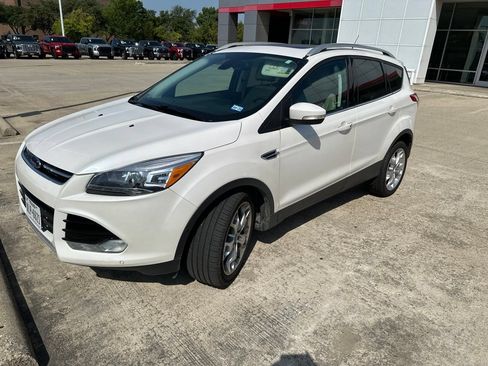 Used 2014 Ford Escape Titanium w/ Equipment Group 401A FWD image 1