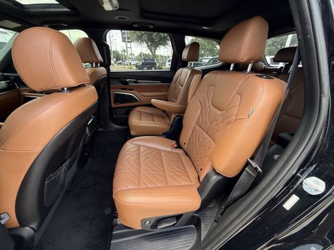 Used 2024 Kia Telluride SX X-Pro AWD/4WD image 32