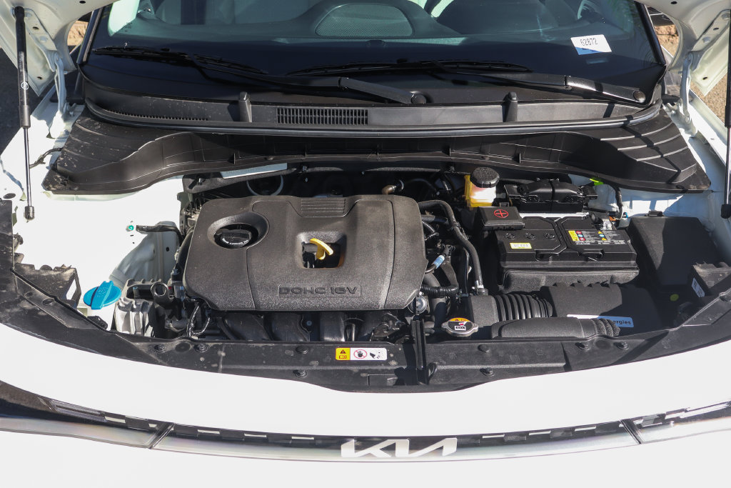 Used 2025 Kia Soul LX w/ LX Technology Package FWD image 11