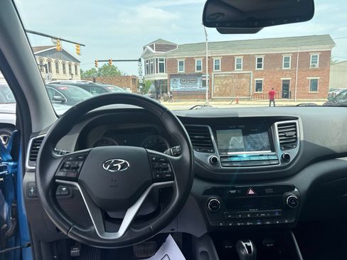 Used 2016 Hyundai Tucson Limited w/ Option Group 03 AWD/4WD image 15