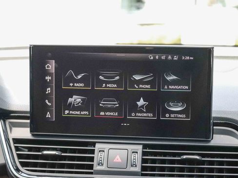 Used 2022 Audi Q5 2.0T Prestige w/ Prestige Package AWD/4WD image 14