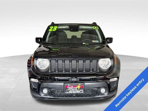 Used 2023 Jeep Renegade Altitude w/ Sun/Sound Group AWD/4WD image 2
