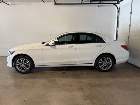 Used 2015 Mercedes-Benz C 300 4MATIC Sedan image 2