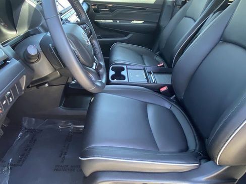 Used 2025 Honda Odyssey Touring image 23