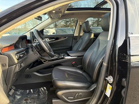 Certified 2023 Lincoln Nautilus Reserve w/ Equipment Group 202A image 11