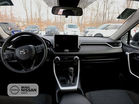 Used 2025 Toyota RAV4 XLE image 13