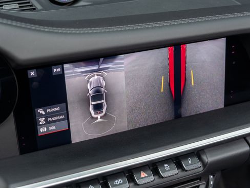 Certified 2021 Porsche 911 Targa 4 AWD/4WD image 40