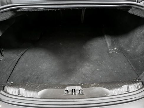 Used 2015 Jaguar XF Portfolio image 14