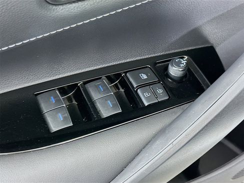 Certified 2022 Toyota Corolla SE image 18