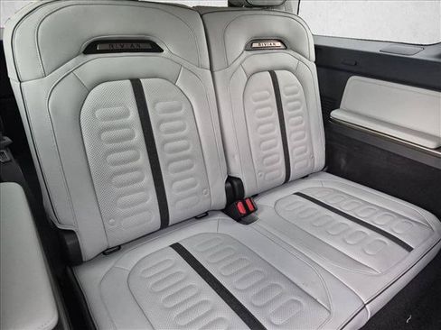 Used 2024 Rivian R1S Adventure AWD/4WD image 21