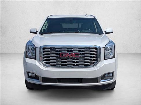 Used 2018 GMC Yukon Denali w/ Denali Ultimate Package image 2