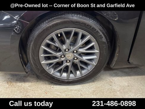 Used 2018 Lexus ES 350 w/ Premier Package FWD image 5