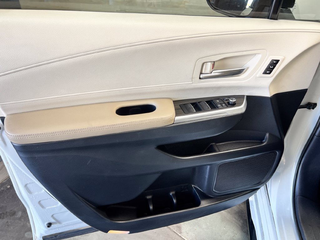 Used 2024 Toyota Sienna Limited AWD/4WD image 24