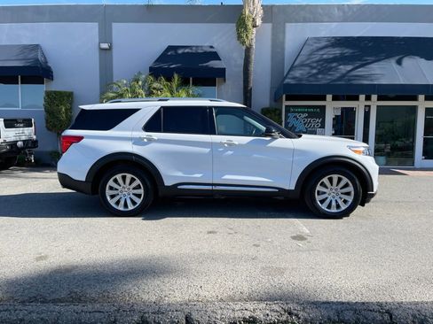 Used 2020 Ford Explorer Limited w/ Hybrid Equipment Group 310A image 4