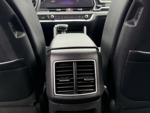 Used 2023 Kia Sportage SX image 15