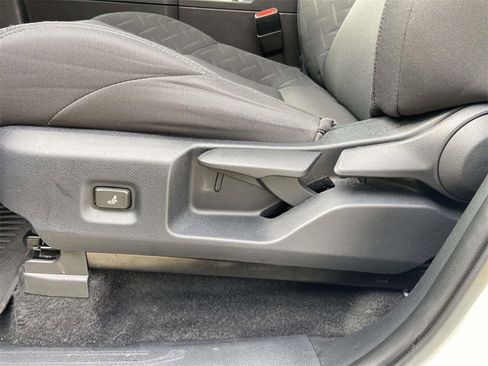 Used 2024 Toyota Tacoma SR5 image 13