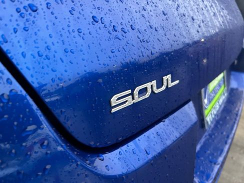 Used 2023 Kia Soul GT-Line w/ GT-Line Technology Package image 31