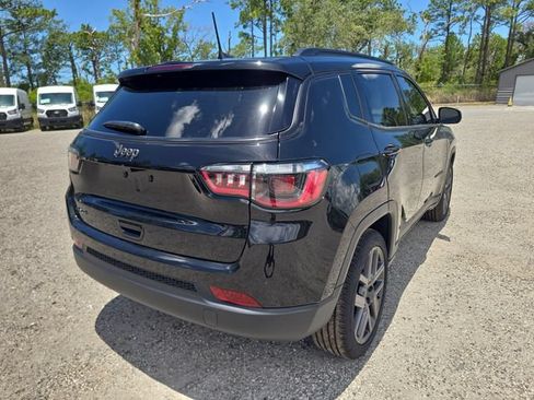 New 2026 Jeep Compass Latitude AWD/4WD image 4