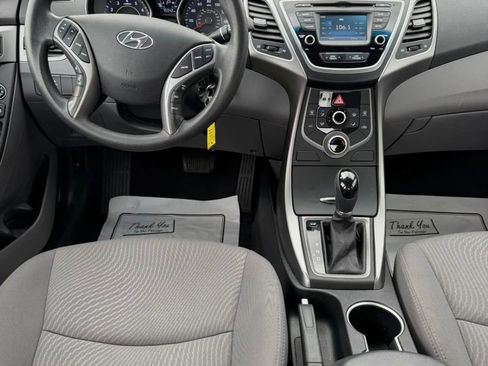 Used 2015 Hyundai Elantra SE w/ Option Group 02 image 15