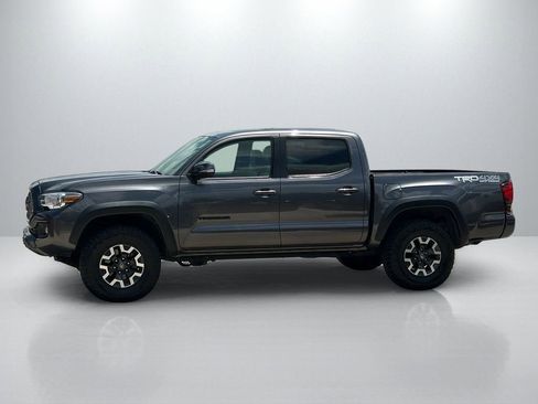 Used 2019 Toyota Tacoma TRD Off-Road w/ TRD Premium Off Road Package image 8