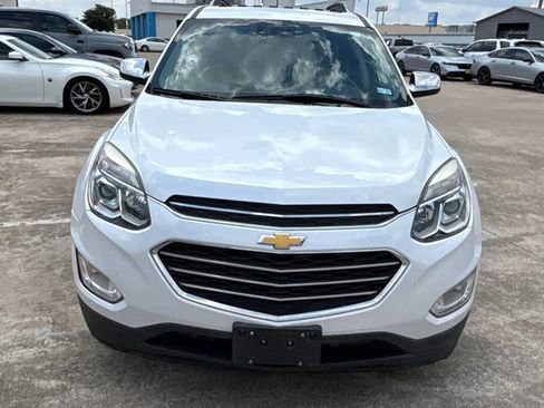 Used 2017 Chevrolet Equinox Premier w/ Enhanced Convenience Package FWD image 3
