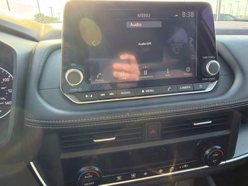 Used 2023 Nissan Rogue SV FWD image 14