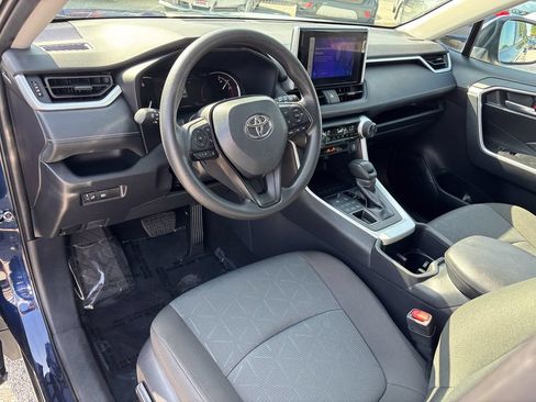 Used 2025 Toyota RAV4 XLE AWD/4WD image 16