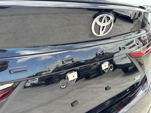 Used 2026 Toyota Camry SE FWD image 11