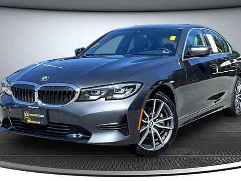 Used 2019 BMW 330i xDrive Sedan w/ Driving Assistance Package AWD/4WD image 3