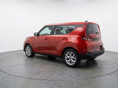 Used 2025 Kia Soul LX w/ LX Technology Package image 6
