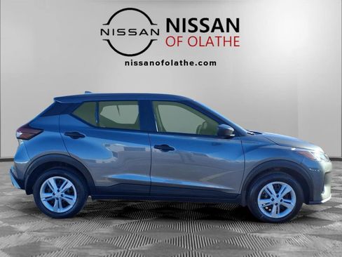 Certified 2025 Nissan Kicks Play S image 29