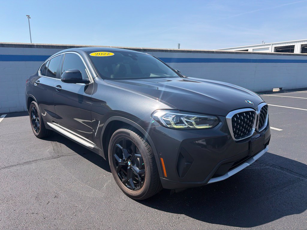 Used 2022 BMW X4 xDrive30i w/ Parking Assistance Package AWD/4WD image 7