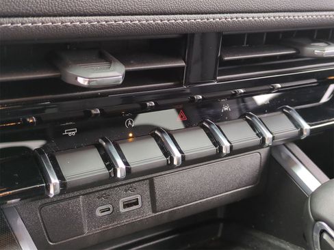 Certified 2026 Chevrolet Colorado LT w/ LT Convenience Package image 36