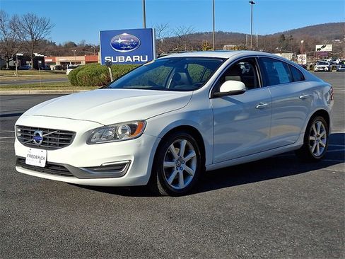 Used 2016 Volvo S60 T5 Premier w/ Protection Package image 3