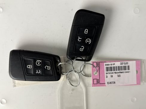 Used 2024 Volkswagen Taos SE AWD/4WD image 20