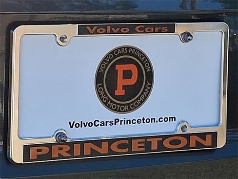 Used 2022 Volvo S60 B5 Momentum w/ Premium Package image 30