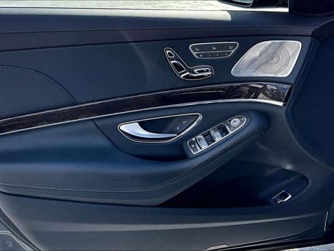Used 2020 Mercedes-Benz S 560 4MATIC Sedan image 22