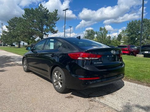 Used 2017 Hyundai Elantra Value Edition FWD image 3