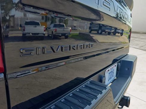 Used 2021 Chevrolet Silverado 1500 LT Trail Boss w/ Convenience Package II AWD/4WD image 41