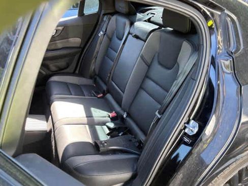 Used 2022 Volvo S60 T8 R-Design w/ Advanced Package image 5