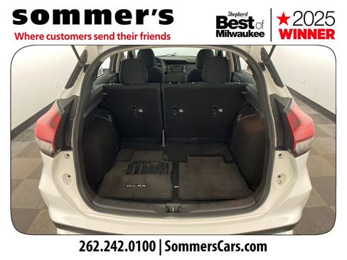 Used 2021 Nissan Kicks S image 19