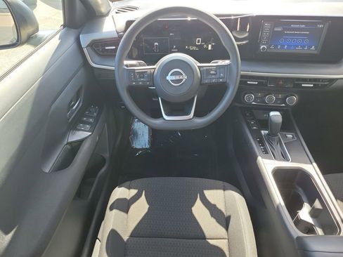 Certified 2025 Nissan Kicks S image 20