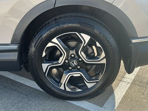 Used 2018 Honda CR-V Touring image 18