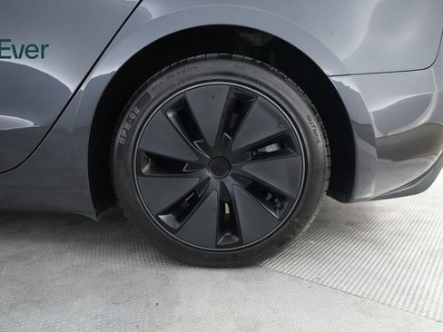 Used 2025 Tesla Model 3 Long Range RWD image 9