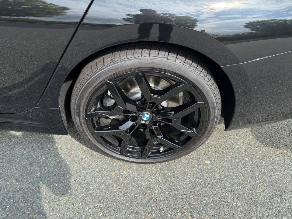 New 2026 BMW 330i xDrive Sedan w/ M Sport Package AWD/4WD image 22