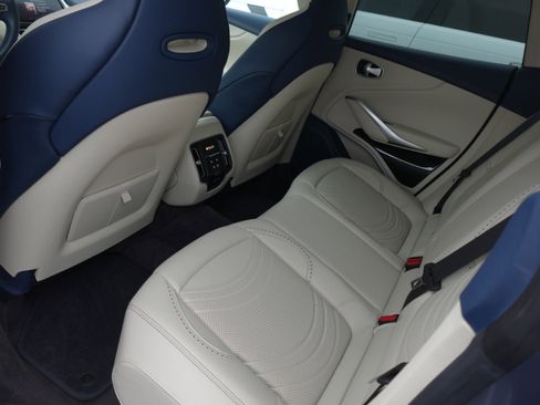 Used 2024 Aston Martin DBX 707 image 16