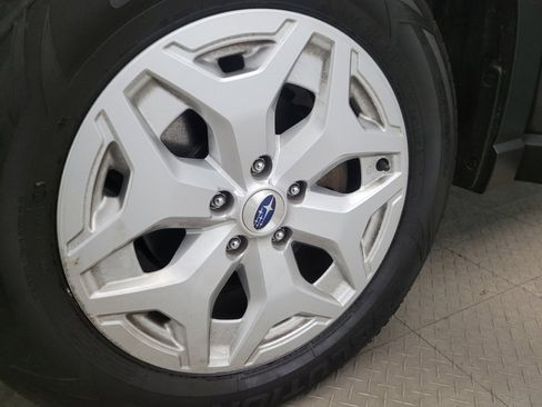 Used 2023 Subaru Forester image 31