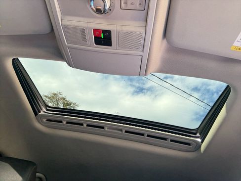 Used 2022 Volkswagen Passat 2.0T SE image 35