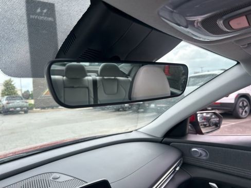 Certified 2026 Hyundai Elantra Limited FWD image 32